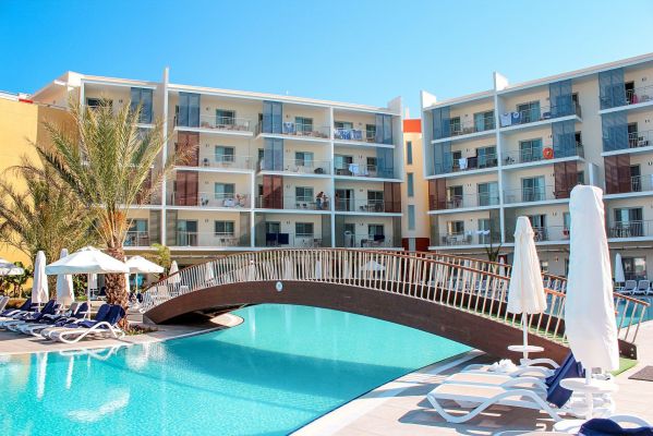 BARUT SUNWING SIDE BEACH