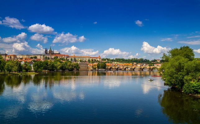 Екскурзия в ЧЕХИЯ - Златна ПРАГА - Специална ваканционна програма за туристи над 55 години и приятели!