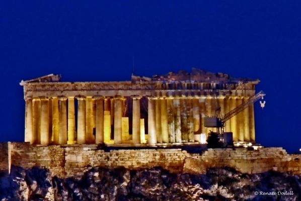 Уикенд в Атина – 3 нощувки, самолетна програма с обслужване на български език!