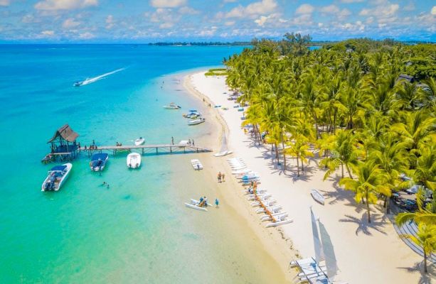 Почивка на о-в Мавриций, с редовен полет от Варна през Истанбул