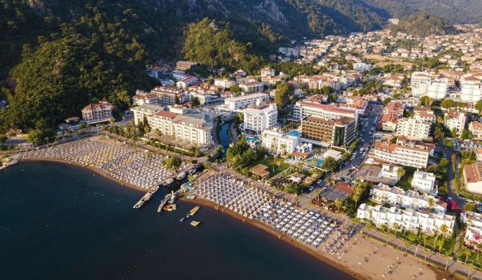 CLUB MUNAMAR BEACH RESORT
