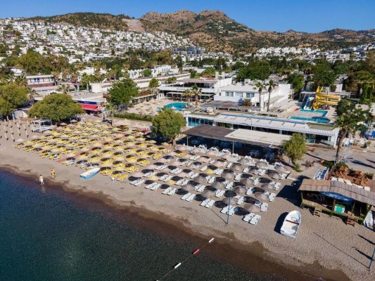 PETUNYA BEACH RESORT