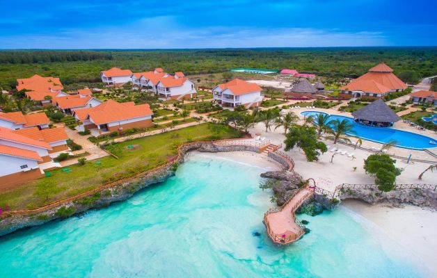 AZAO BEACH RESORT & SPA