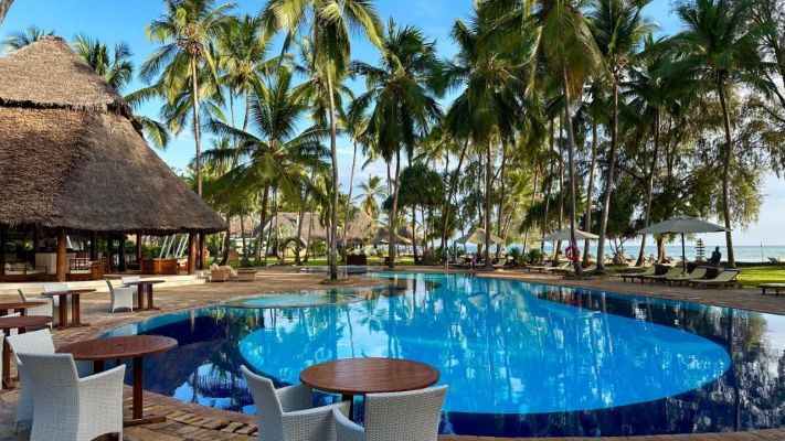 BLUEBAY BEACH RESORT & SPA