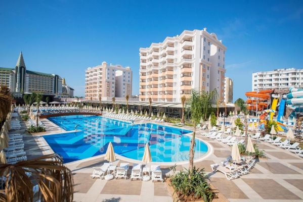 RAMADA WINDHAN LARA