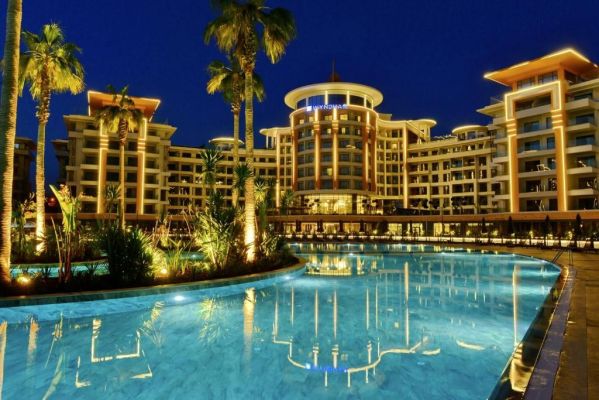 AZURA WORLD HOTEL